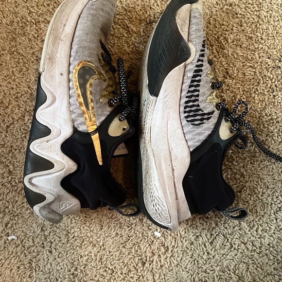 NIKE men’s size 9.5 Nike Giannis Immortality EP 'Championship' sneakers Used - Picture 4 of 6